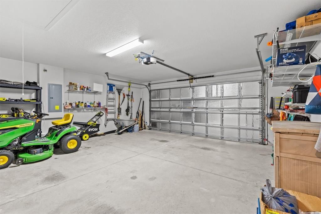 For Sale: $499,900 (4 beds, 2 baths, 2339 Square Feet)