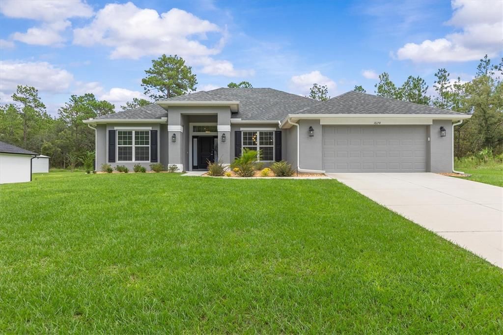 For Sale: $499,900 (4 beds, 2 baths, 2339 Square Feet)
