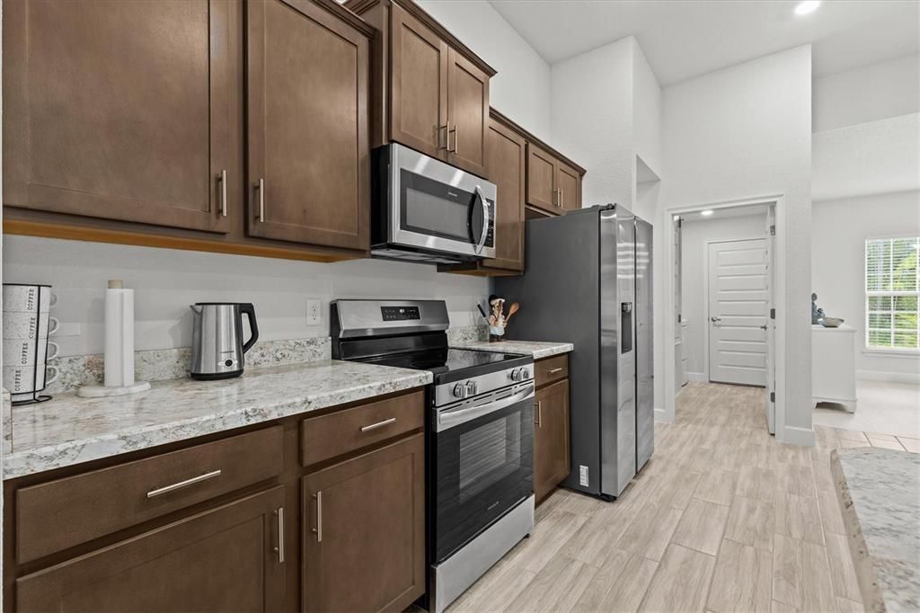 For Sale: $499,900 (4 beds, 2 baths, 2339 Square Feet)