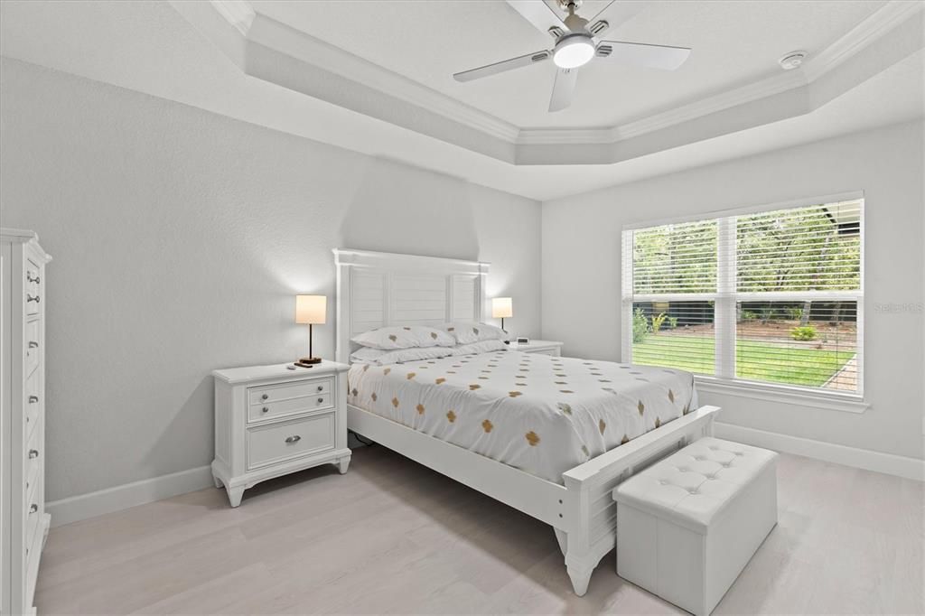 For Sale: $499,900 (4 beds, 2 baths, 2339 Square Feet)