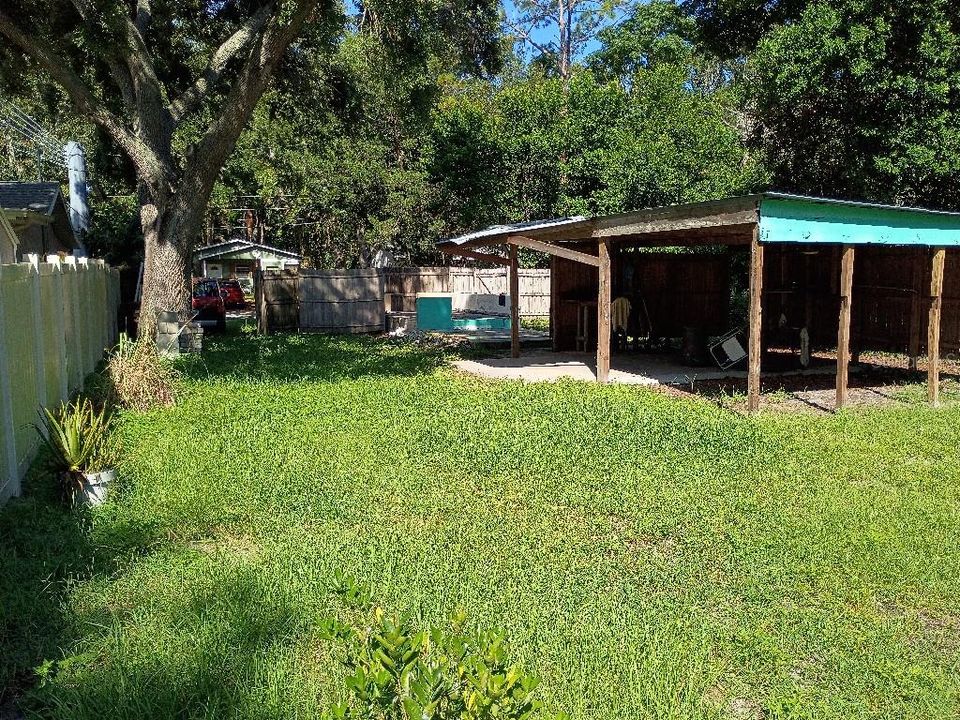 待售: $400,000 (0.14 acres)