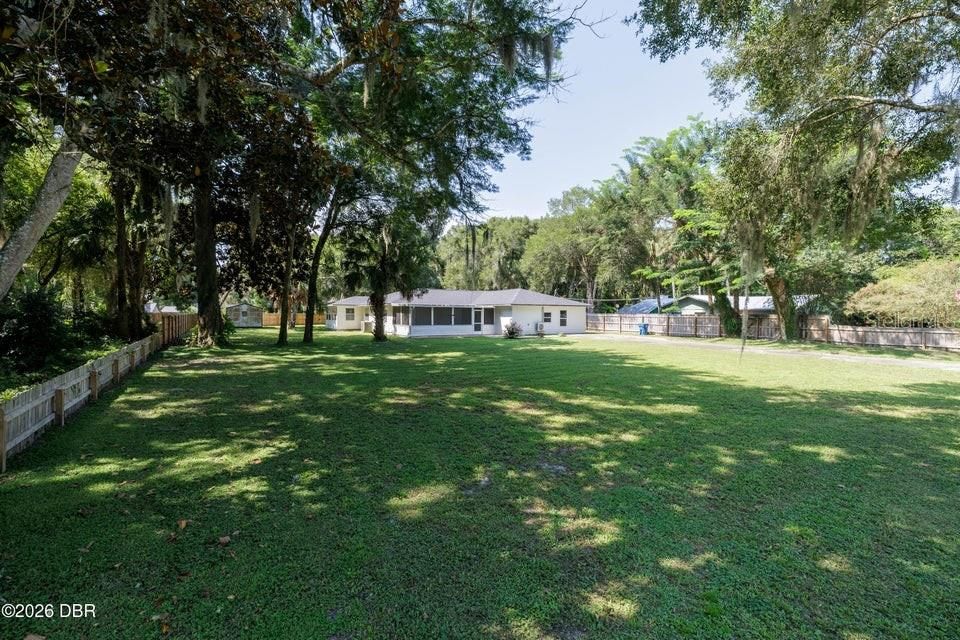 For Sale: $399,900 (6 beds, 3 baths, 2642 Square Feet)