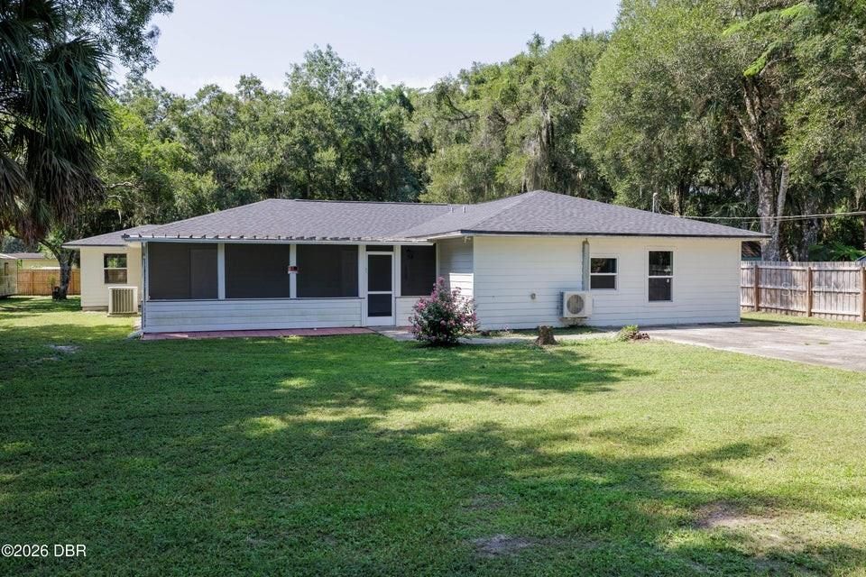 For Sale: $399,900 (6 beds, 3 baths, 2642 Square Feet)