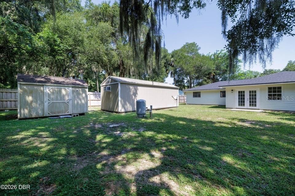 For Sale: $399,900 (6 beds, 3 baths, 2642 Square Feet)