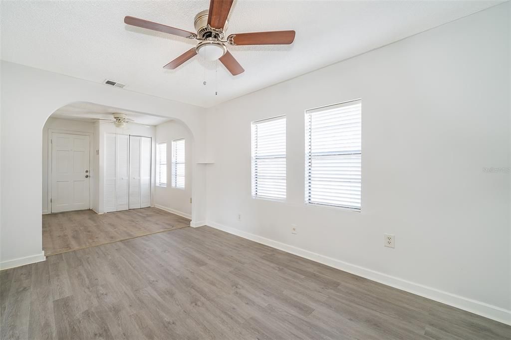 For Sale: $530,000 (3 beds, 0 baths, 1416 Square Feet)