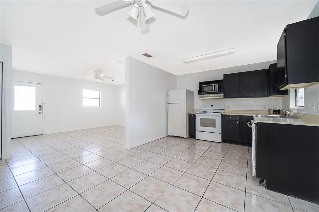 For Sale: $530,000 (3 beds, 0 baths, 1416 Square Feet)