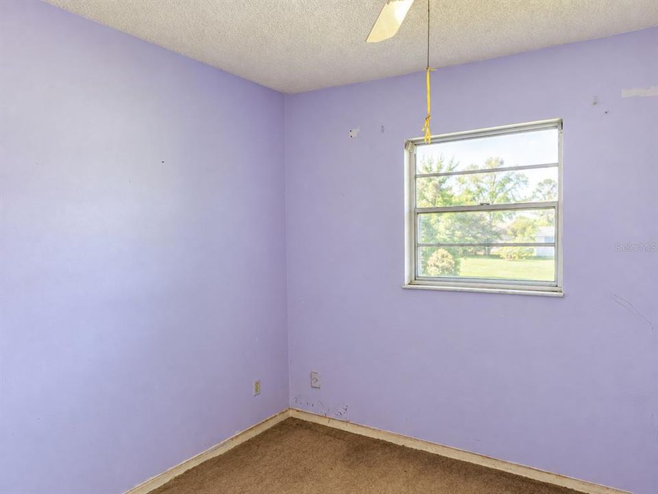 Activo con contrato: $185,000 (4 camas, 2 baños, 1574 Pies cuadrados)