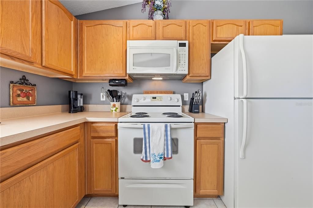 На продажу: $339,000 (3 спален, 2 ванн, 1352 Квадратных фут)