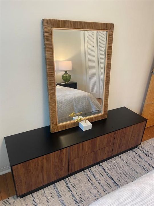 В аренду: $2,200 (2 спален, 1 ванн, 495 Квадратных фут)