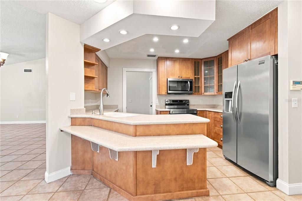 For Sale: $575,000 (4 beds, 2 baths, 1917 Square Feet)