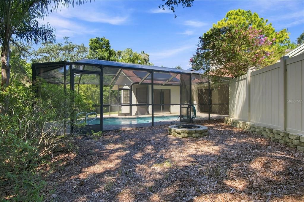 For Sale: $575,000 (4 beds, 2 baths, 1917 Square Feet)