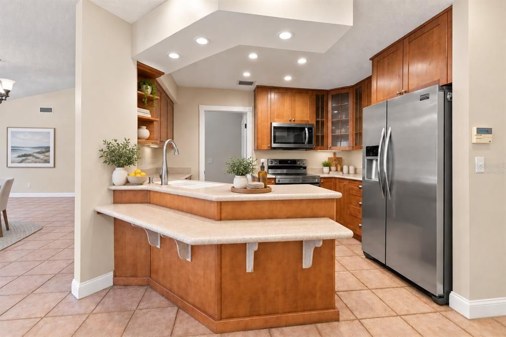 For Sale: $575,000 (4 beds, 2 baths, 1917 Square Feet)