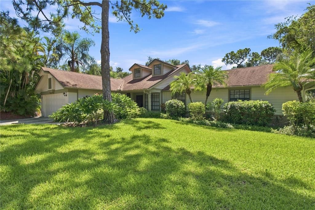 For Sale: $575,000 (4 beds, 2 baths, 1917 Square Feet)