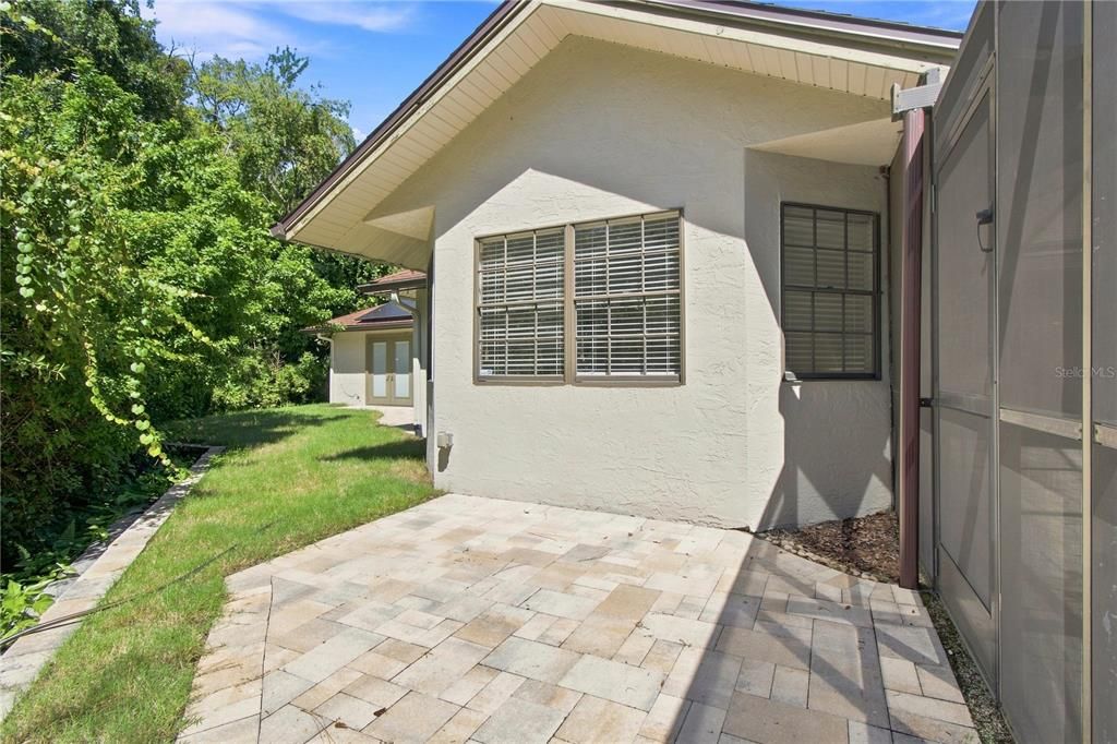 For Sale: $575,000 (4 beds, 2 baths, 1917 Square Feet)
