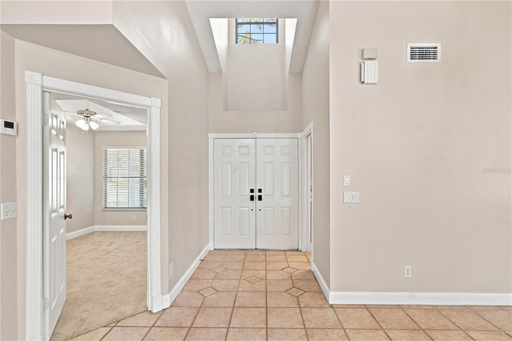 For Sale: $575,000 (4 beds, 2 baths, 1917 Square Feet)