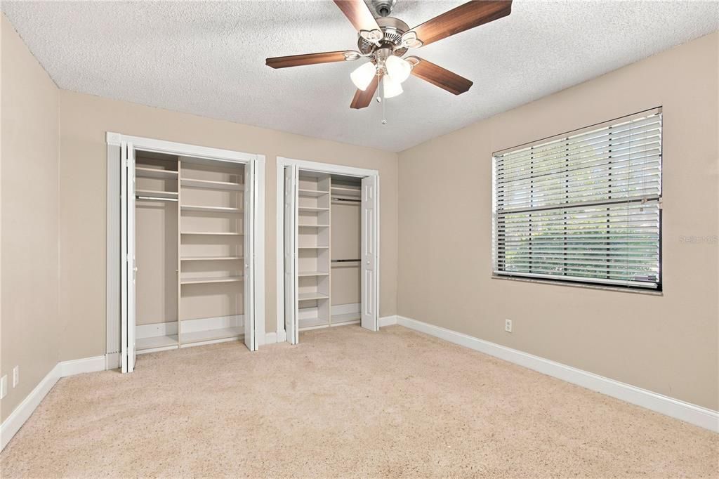 For Sale: $575,000 (4 beds, 2 baths, 1917 Square Feet)
