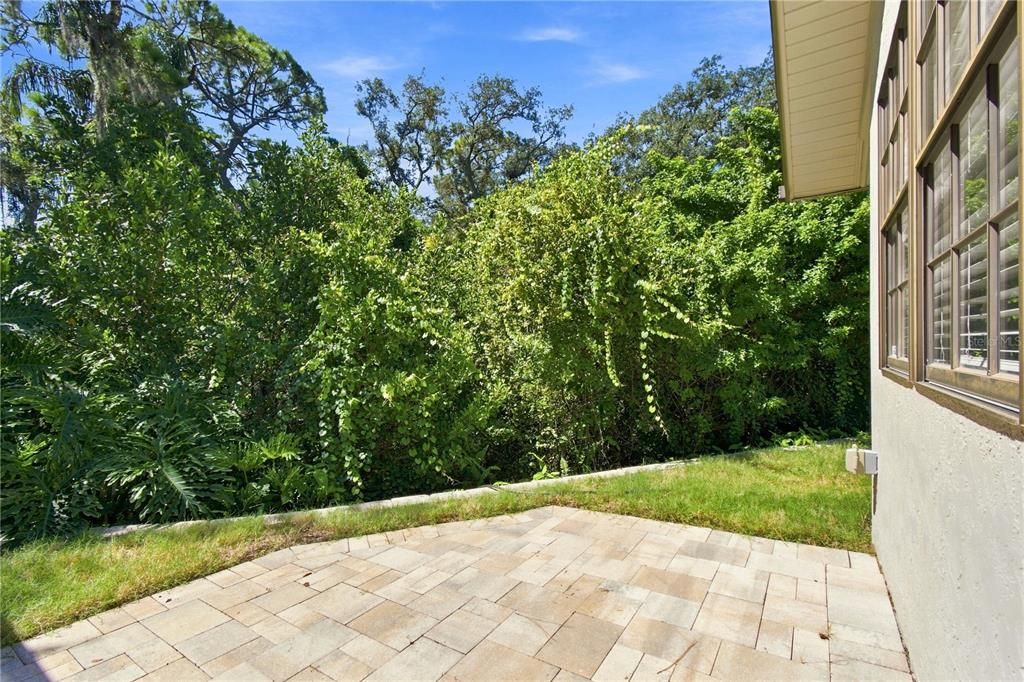 For Sale: $575,000 (4 beds, 2 baths, 1917 Square Feet)