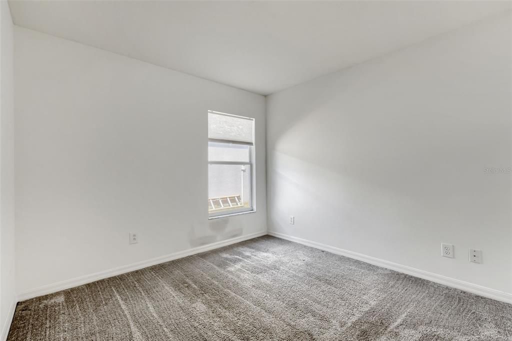 На продажу: $319,990 (3 спален, 2 ванн, 1320 Квадратных фут)