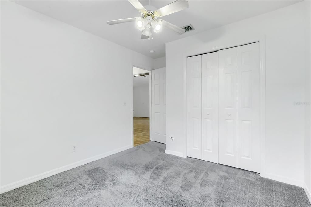 На продажу: $319,990 (3 спален, 2 ванн, 1320 Квадратных фут)