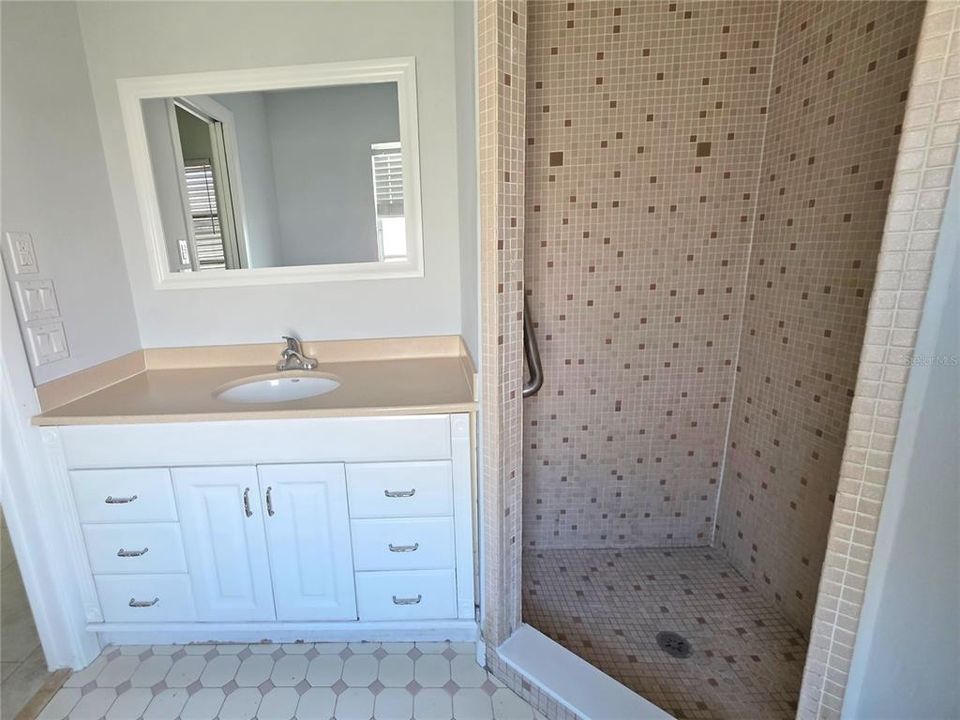В аренду: $2,350 (3 спален, 2 ванн, 1810 Квадратных фут)