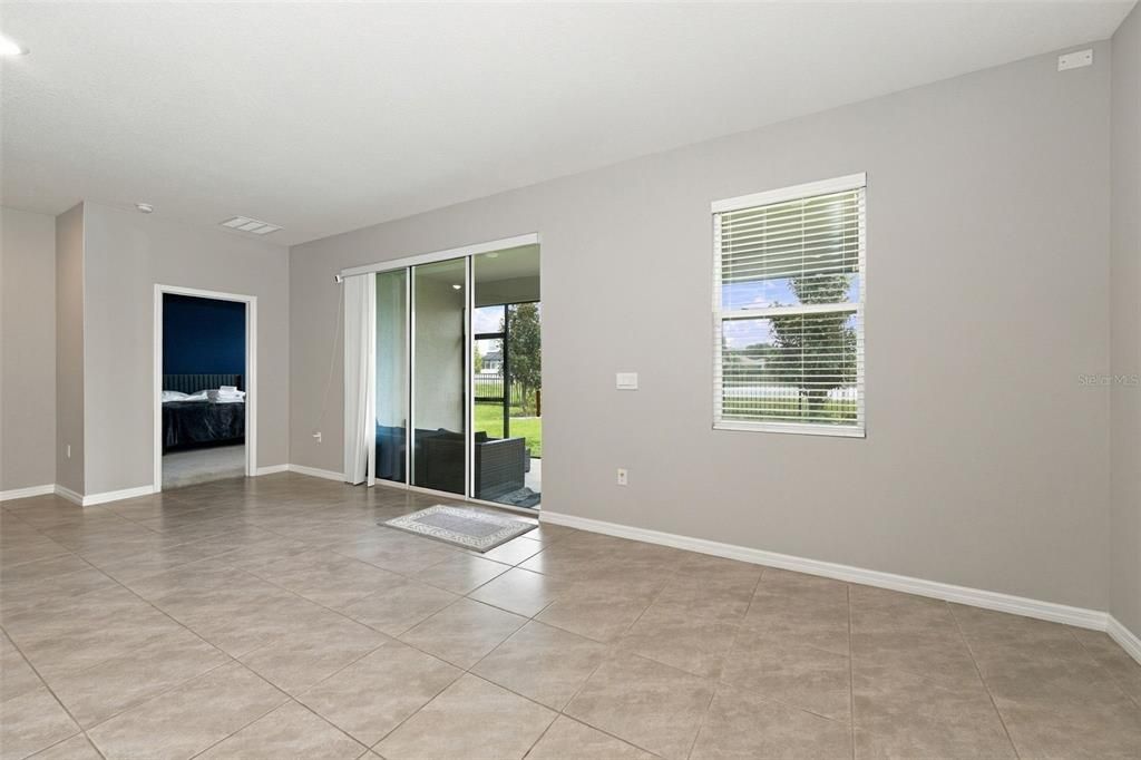 For Sale: $399,000 (4 beds, 2 baths, 2035 Square Feet)