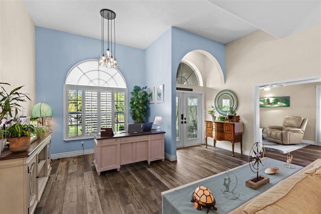 For Sale: $500,000 (3 beds, 2 baths, 2082 Square Feet)