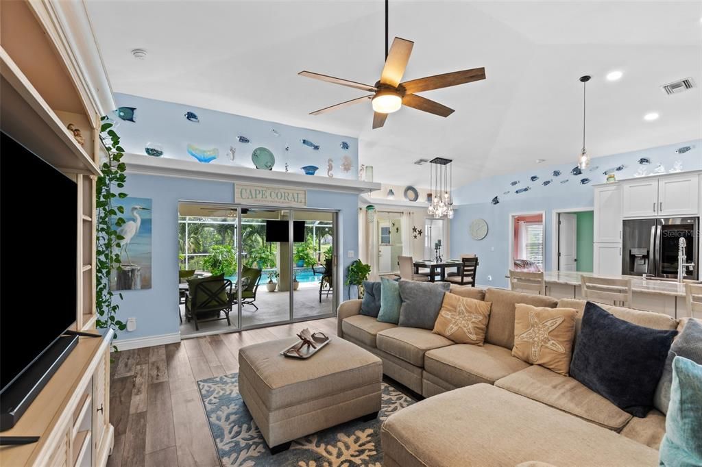 For Sale: $500,000 (3 beds, 2 baths, 2082 Square Feet)