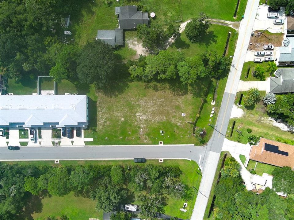 待售: $395,000 (0.14 acres)