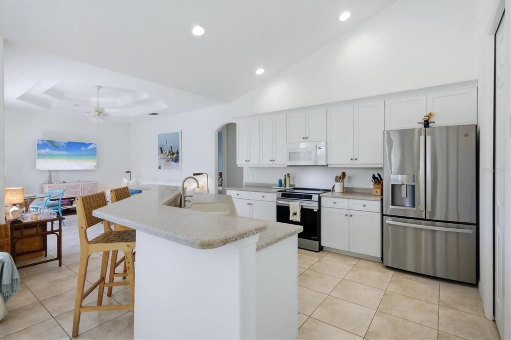 En Venta: $549,000 (3 camas, 2 baños, 2111 Pies cuadrados)