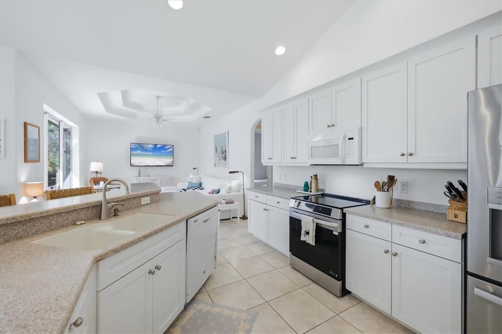 En Venta: $549,000 (3 camas, 2 baños, 2111 Pies cuadrados)