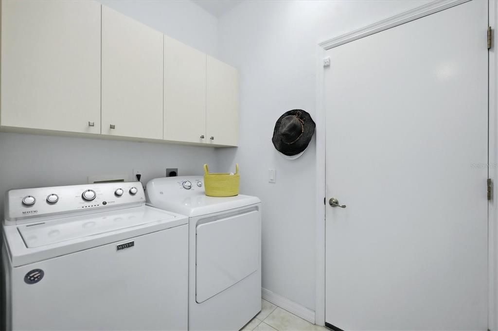 En Venta: $549,000 (3 camas, 2 baños, 2111 Pies cuadrados)