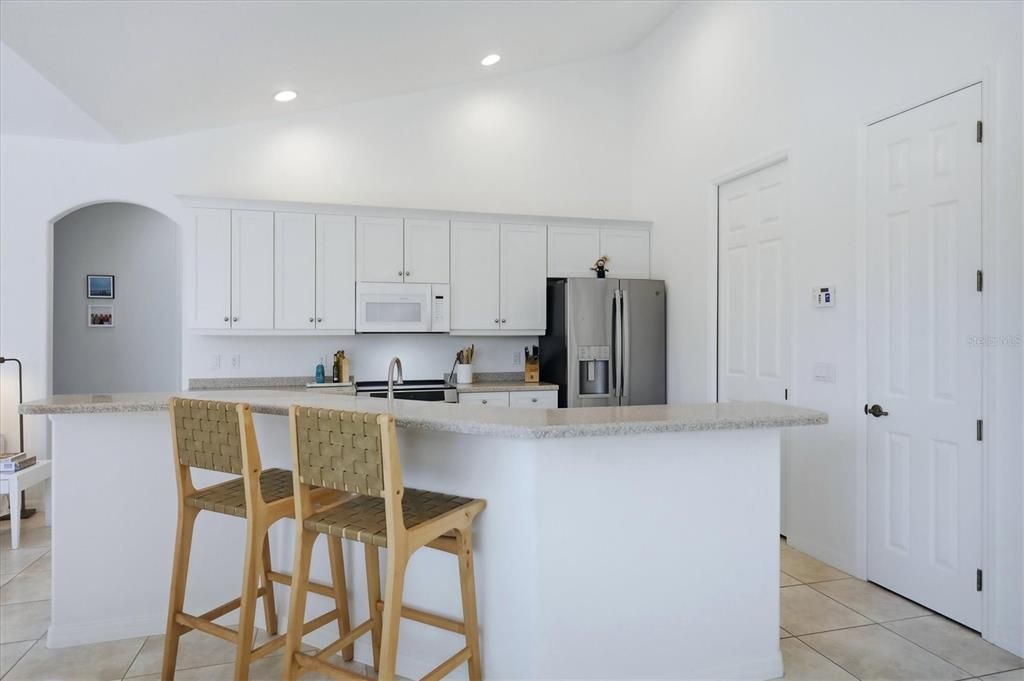 En Venta: $549,000 (3 camas, 2 baños, 2111 Pies cuadrados)