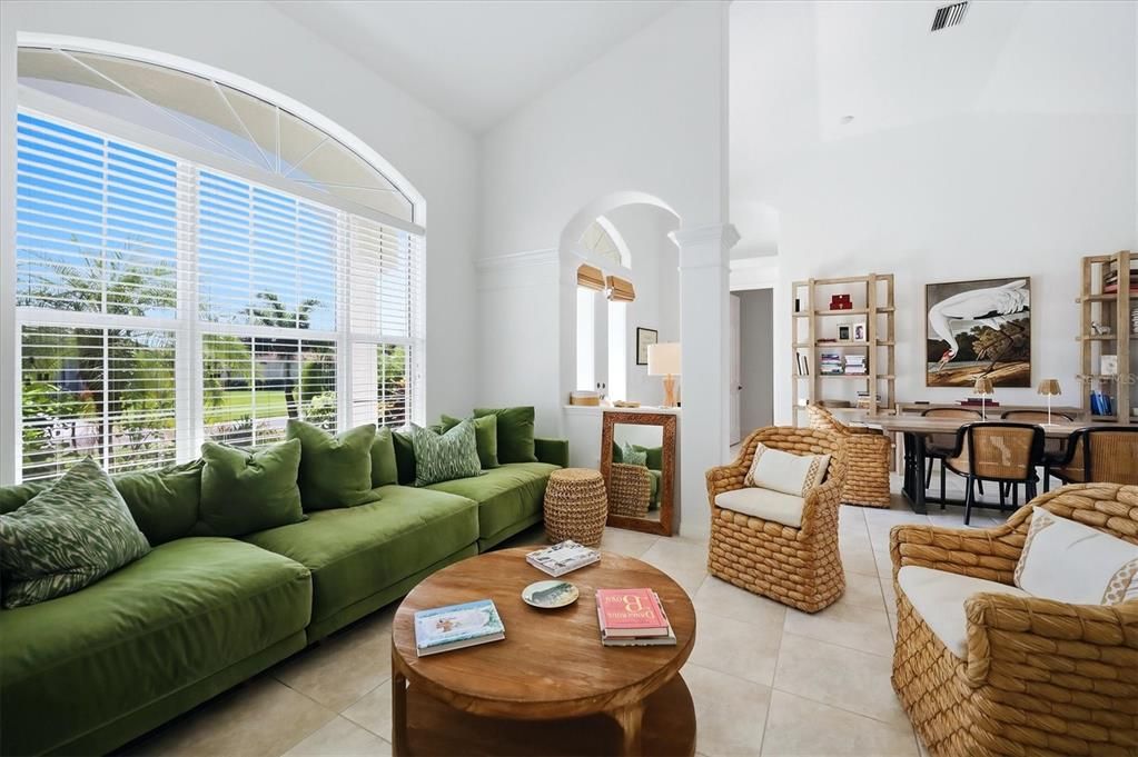 En Venta: $549,000 (3 camas, 2 baños, 2111 Pies cuadrados)