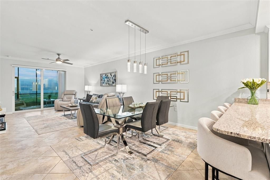 En Venta: $359,000 (2 camas, 2 baños, 1655 Pies cuadrados)