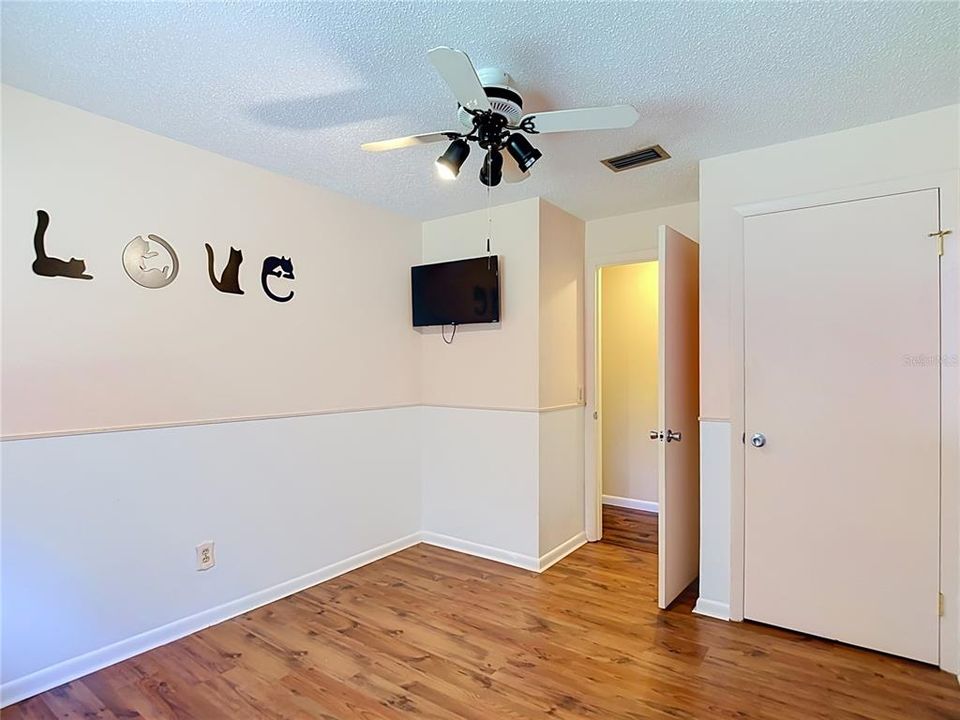 For Sale: $369,500 (3 beds, 2 baths, 1535 Square Feet)