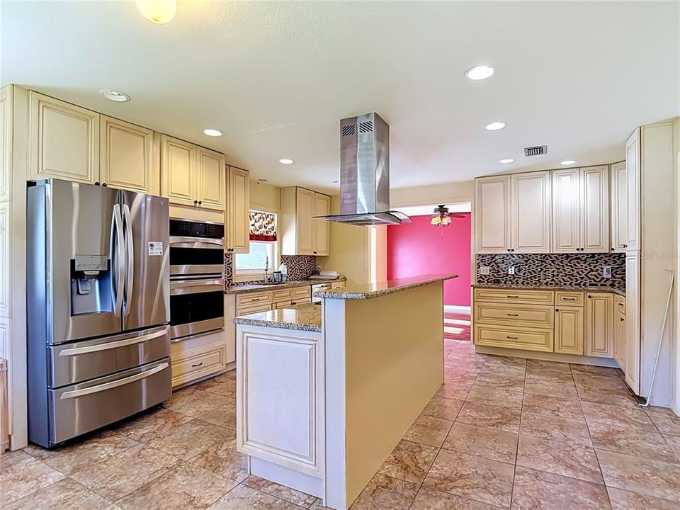 For Sale: $369,500 (3 beds, 2 baths, 1535 Square Feet)