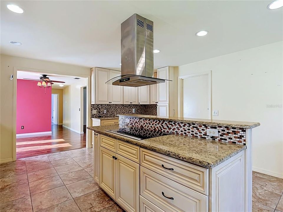 For Sale: $369,500 (3 beds, 2 baths, 1535 Square Feet)