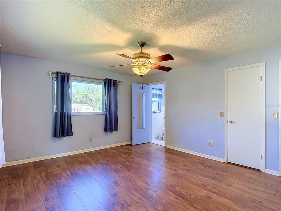 For Sale: $369,500 (3 beds, 2 baths, 1535 Square Feet)