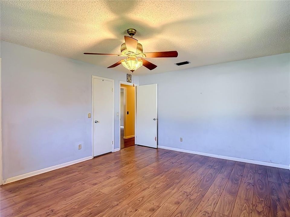 For Sale: $369,500 (3 beds, 2 baths, 1535 Square Feet)