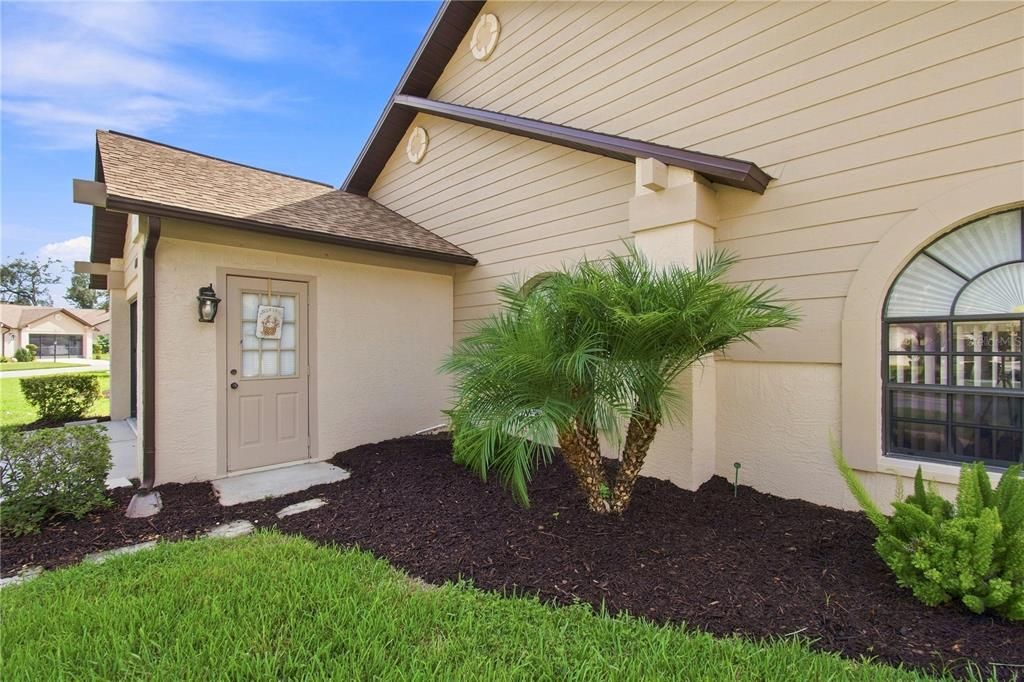 For Sale: $265,000 (2 beds, 2 baths, 1427 Square Feet)