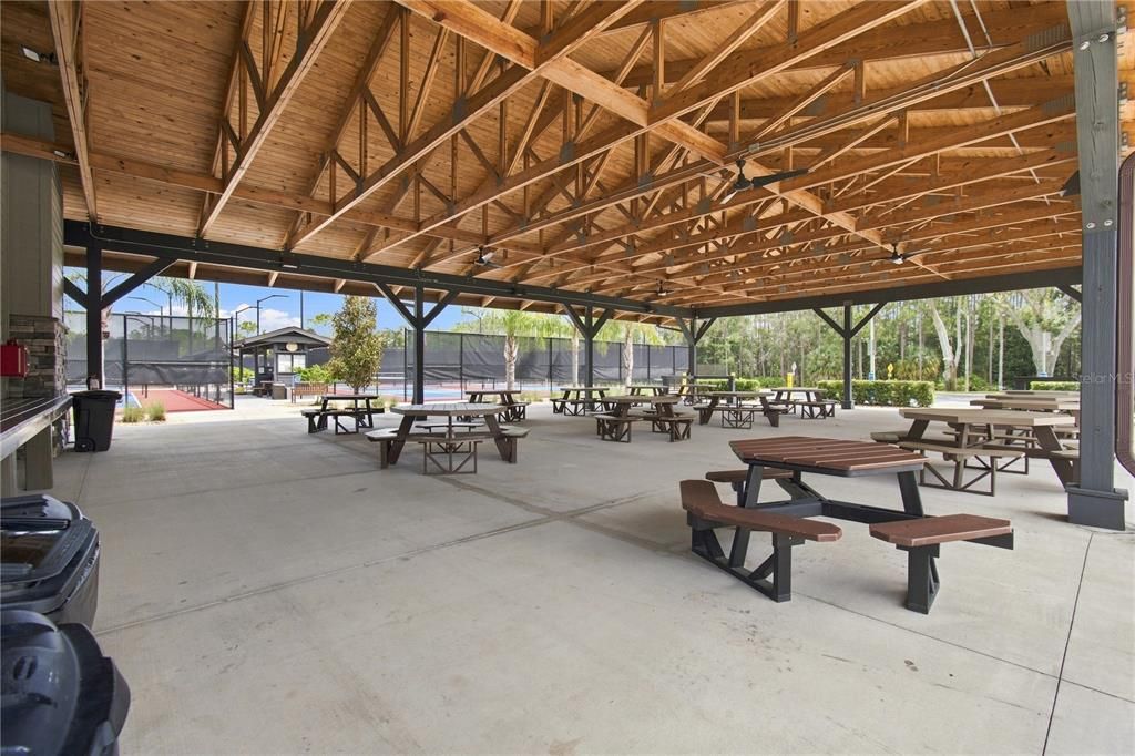 For Sale: $265,000 (2 beds, 2 baths, 1427 Square Feet)