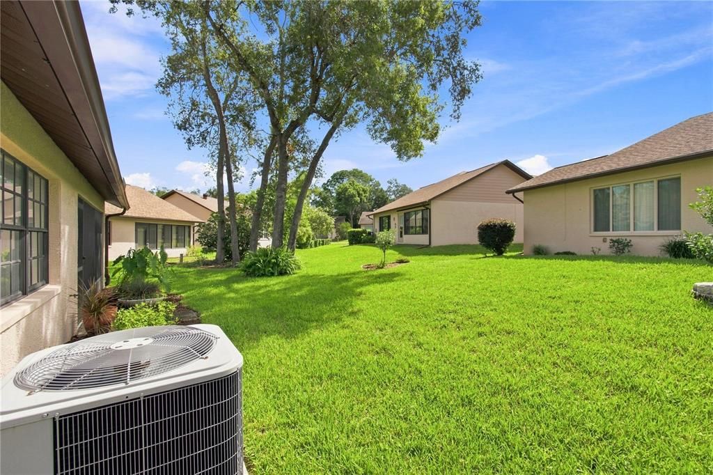 For Sale: $265,000 (2 beds, 2 baths, 1427 Square Feet)
