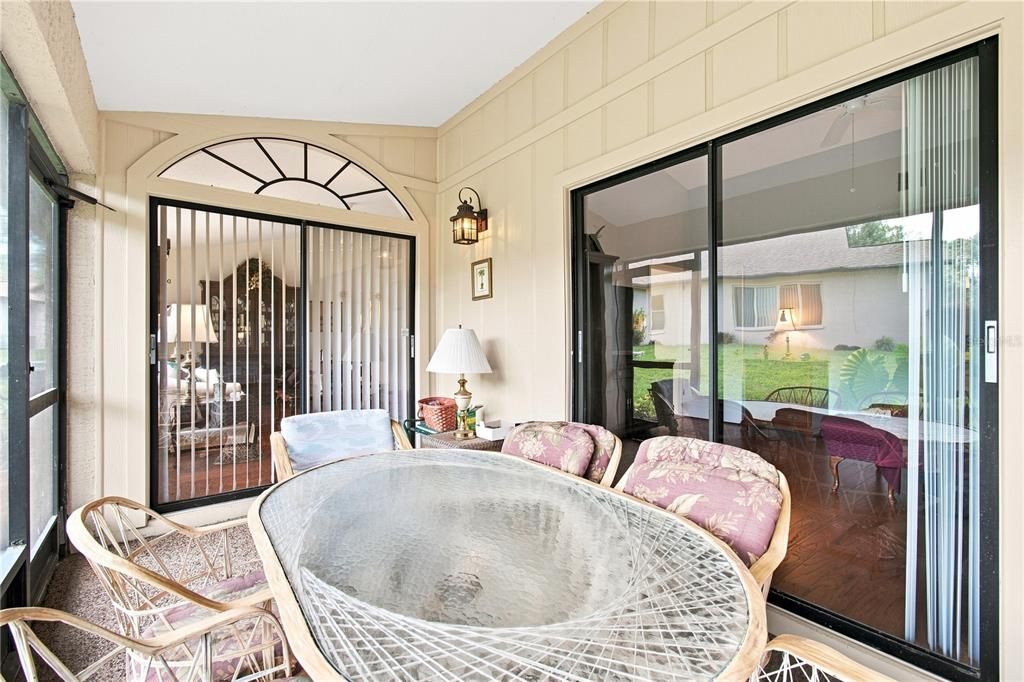 For Sale: $265,000 (2 beds, 2 baths, 1427 Square Feet)