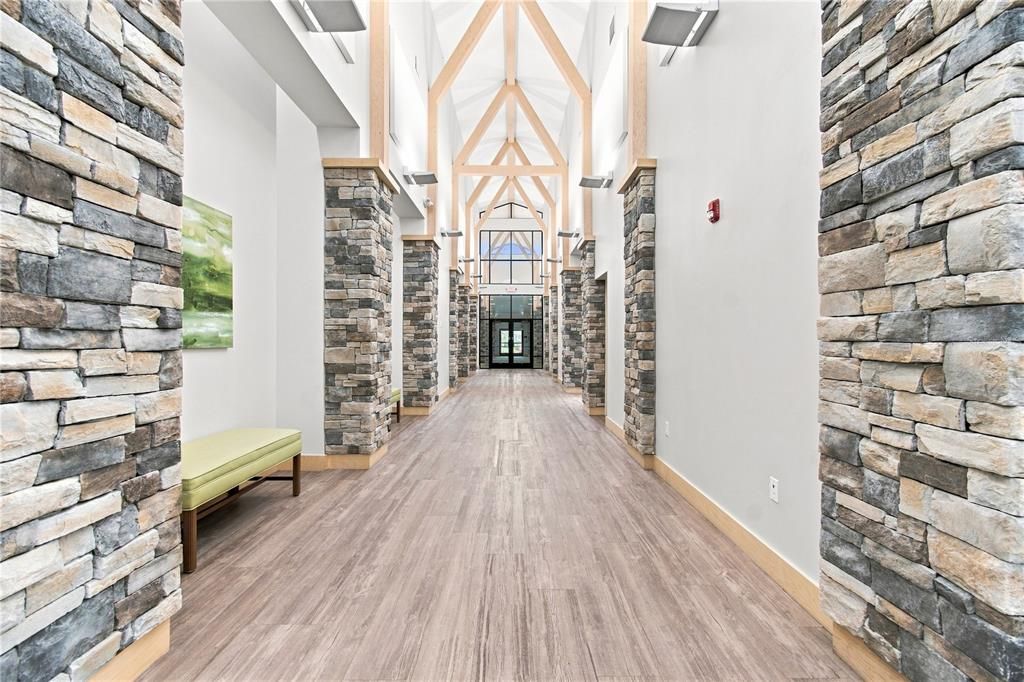 For Sale: $265,000 (2 beds, 2 baths, 1427 Square Feet)
