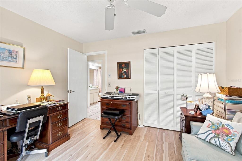 For Sale: $265,000 (2 beds, 2 baths, 1427 Square Feet)