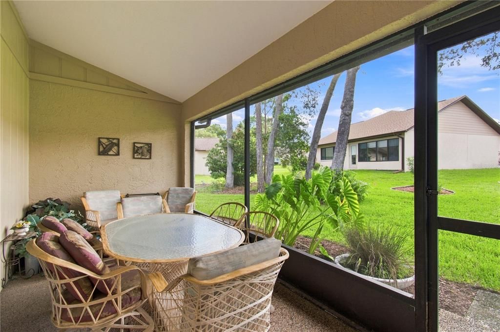 For Sale: $265,000 (2 beds, 2 baths, 1427 Square Feet)