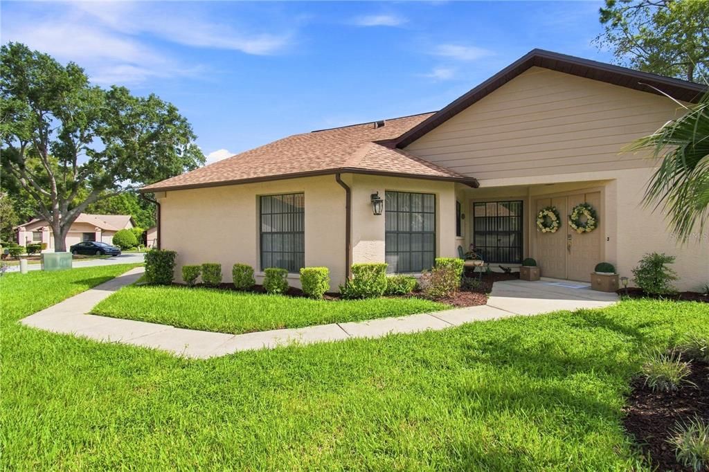 For Sale: $265,000 (2 beds, 2 baths, 1427 Square Feet)