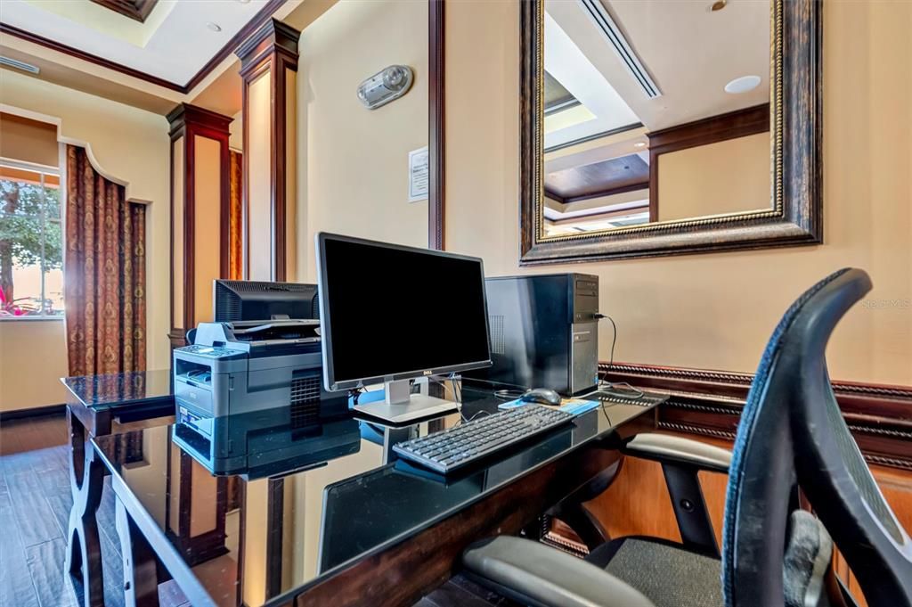 For Sale: $189,000 (2 beds, 2 baths, 1086 Square Feet)