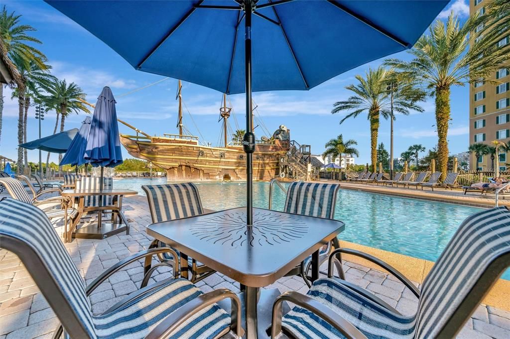 For Sale: $189,000 (2 beds, 2 baths, 1086 Square Feet)