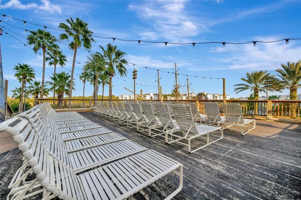 For Sale: $189,000 (2 beds, 2 baths, 1086 Square Feet)